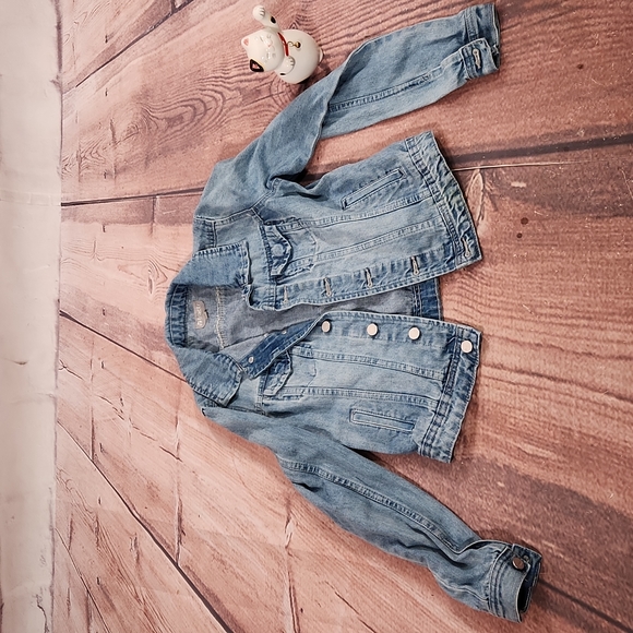 Tractr - Picture 1 of 5